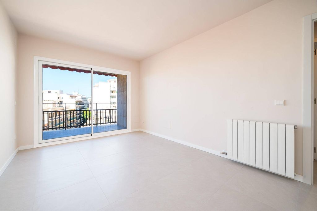 Luxury Apartment for sale in Palma, 740 000 €, Photo 3