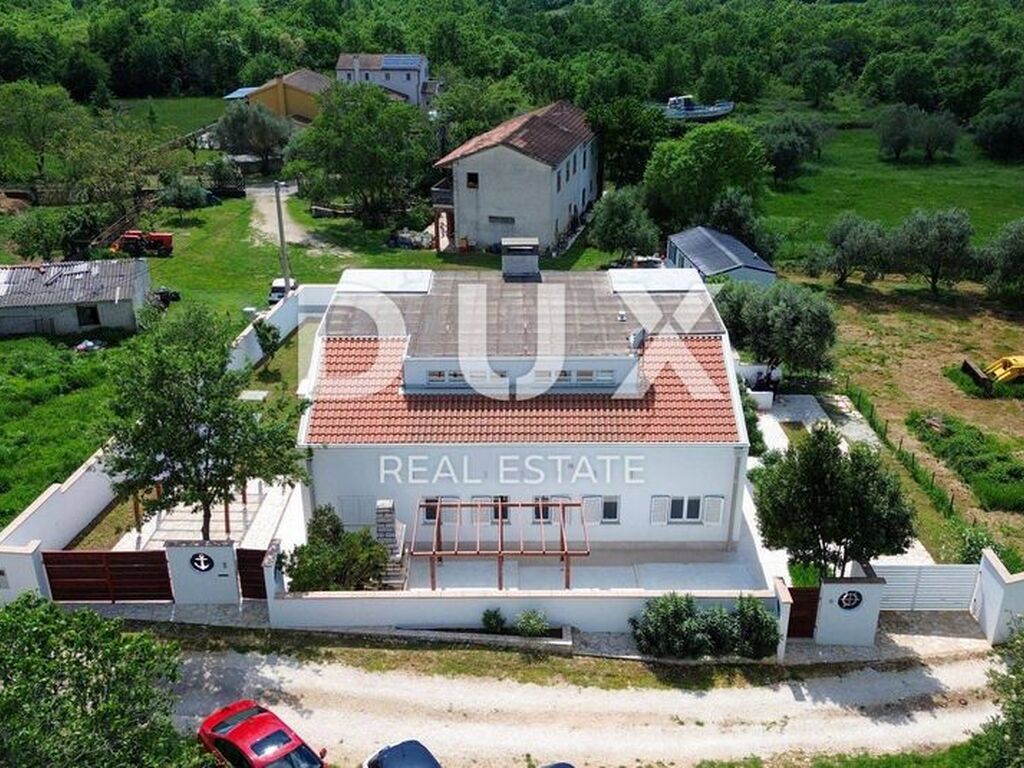 Maison de luxe à vendre à Porec, 1 490 000 €, Photo 7
