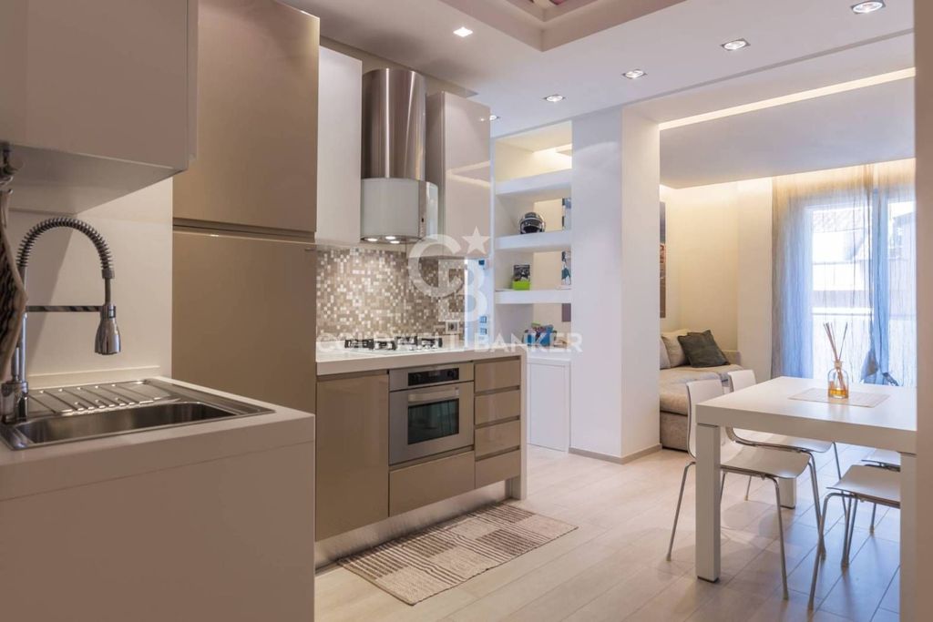 Luxury Apartment for sale in Riccione, 560 000 €, Photo 5