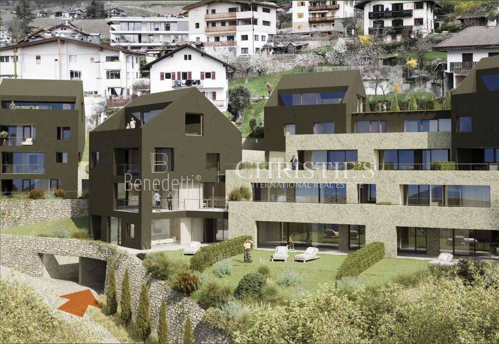 Luxury Apartment for sale in Bressanone, 1 860 000 €, Photo 1