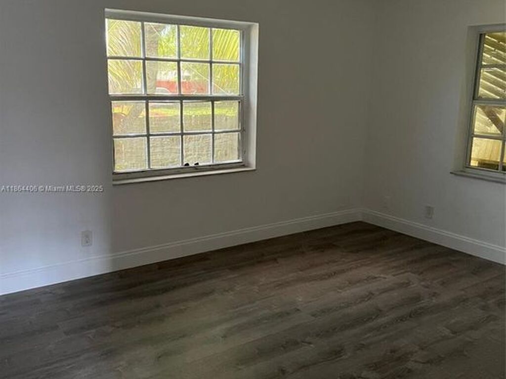 Luxury House for sale in Hollywood, 473 723 €, Photo 2