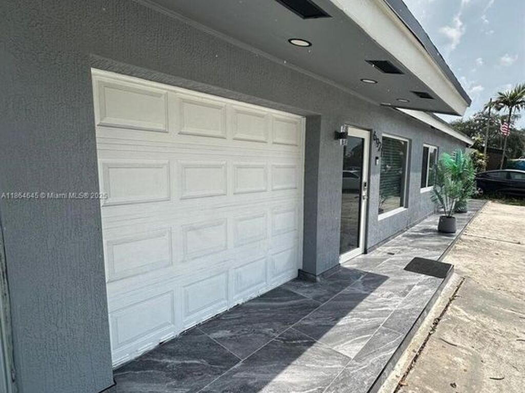 Luxury House for sale in Hollywood, 454 976 €, Photo 2