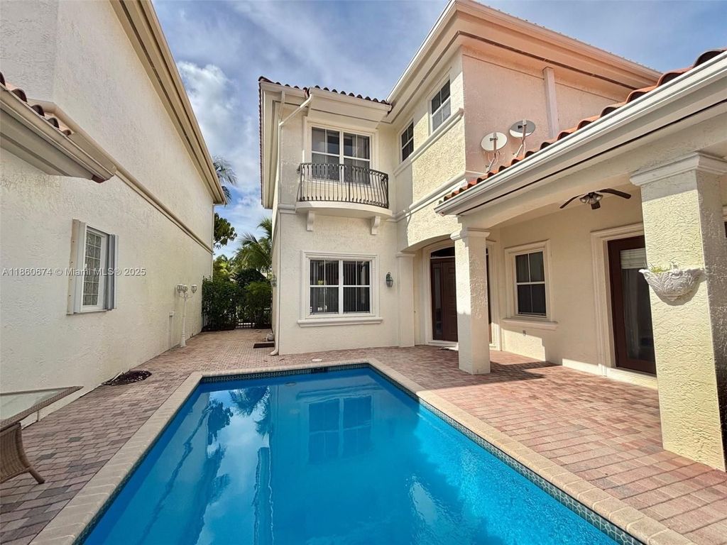 Luxury House for sale in Hollywood, 1 876 968 €, Photo 7