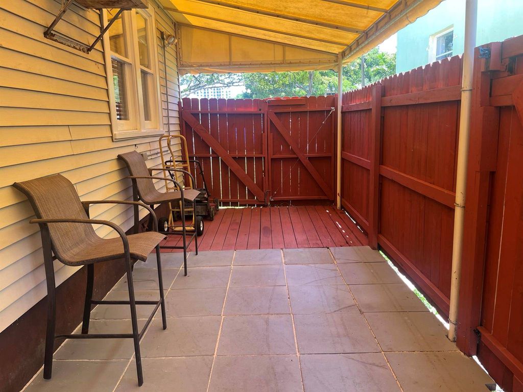 Luxury House for sale in Hollywood, 447 884 €, Photo 3