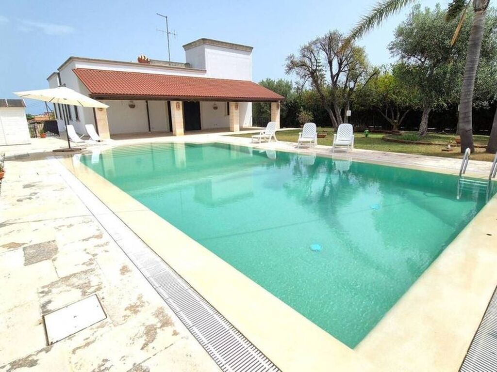 Luxury House for sale in Noicattaro, 720 000 €, Photo 1