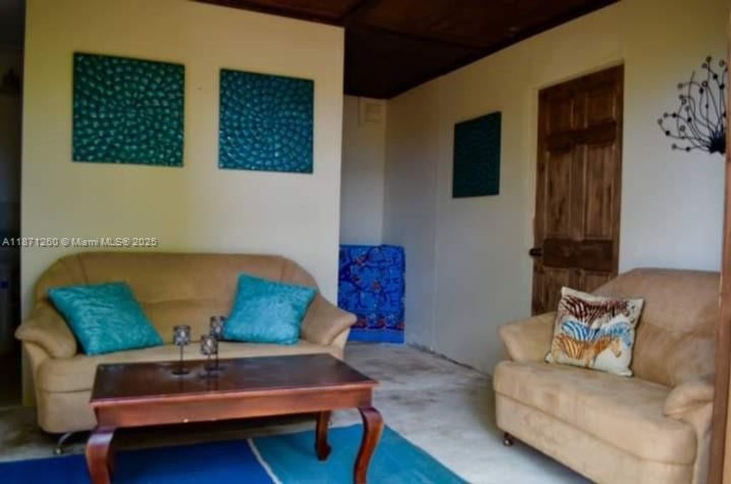 Luxury House for sale in Stannards, 1 876 195 €, Photo 5