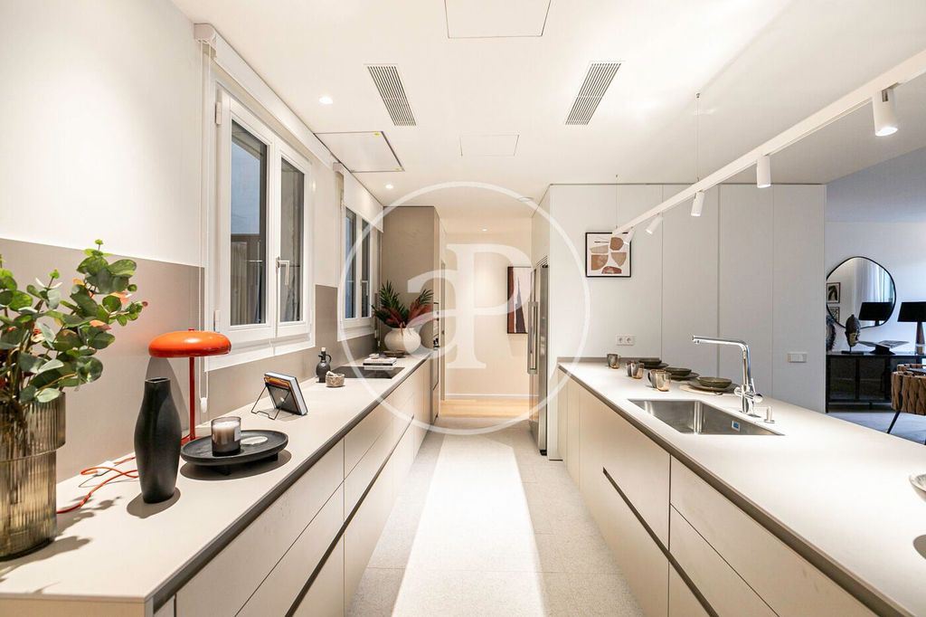 Appartement de luxe à vendre à Barcelona, 840 000 €, Photo 7