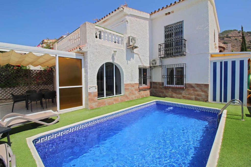 Maison de luxe à vendre à Nerja, 429 000 €, Photo 1