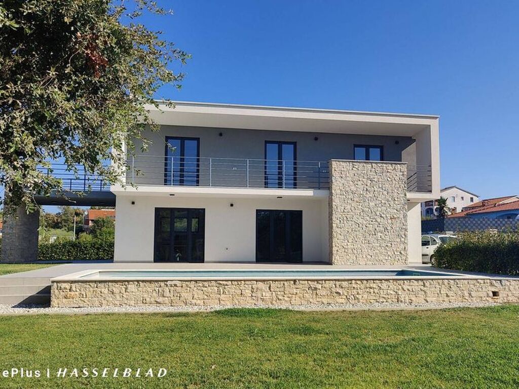 Maison de luxe à vendre à Porec, 680 000 €, Photo 2