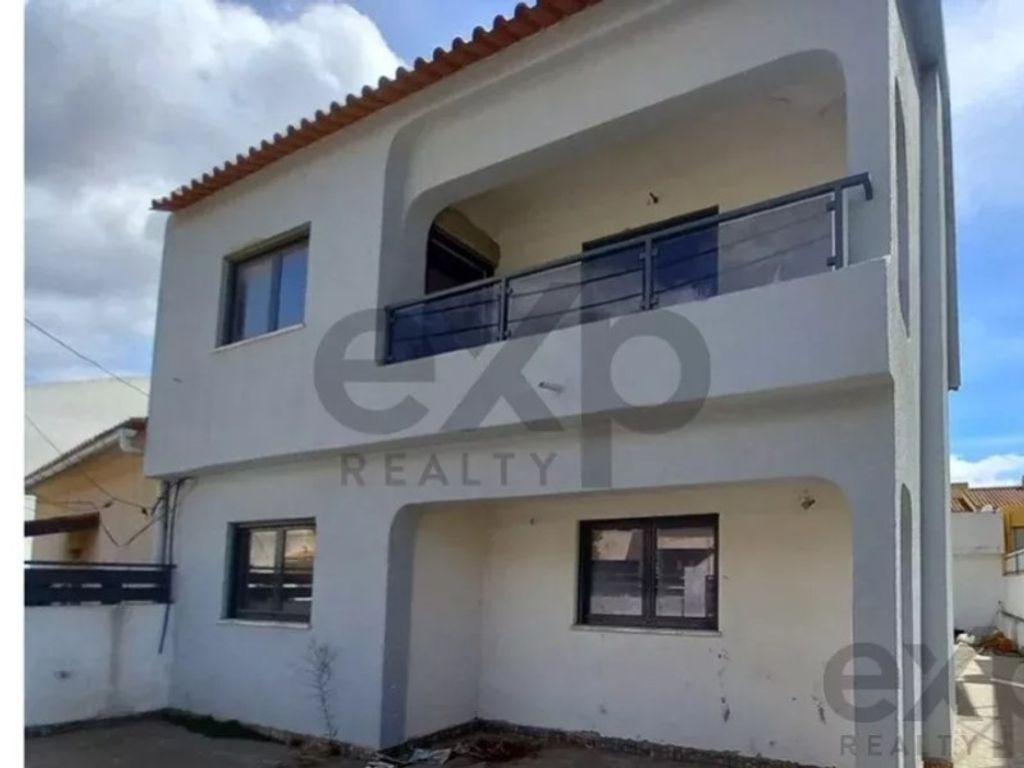 Luxury House for sale in Seixal, 445 000 €, Photo 1