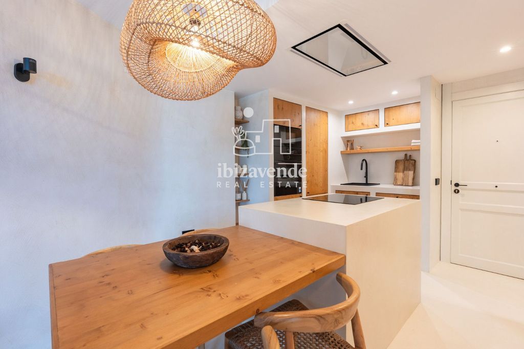 Luxury Apartment for sale in Ibiza, 640 000 €, Photo 1