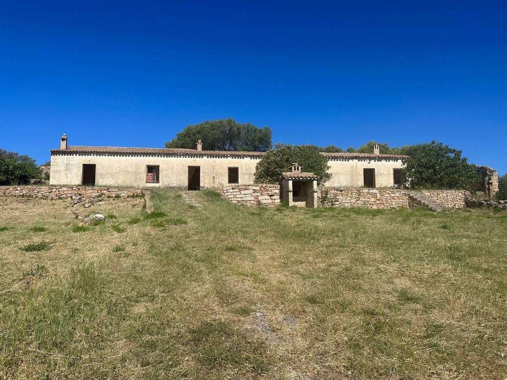 Maison de luxe à vendre à Olbia, 690 000 €, Photo 1