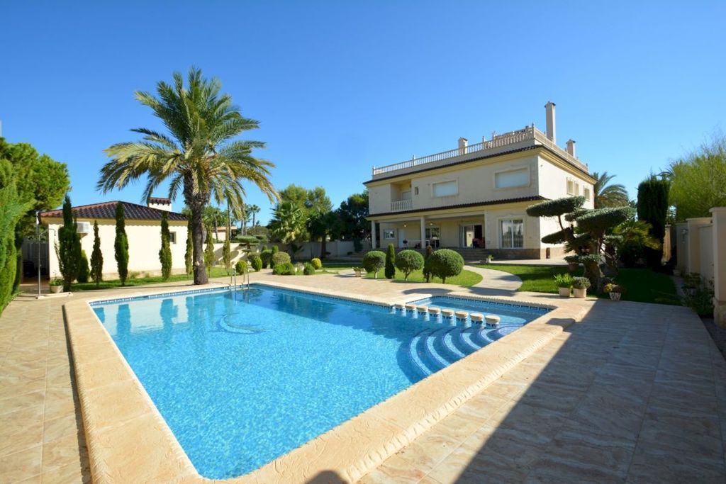 Maison de luxe à vendre à Cabo Roig, 1 750 000 €, Photo 1