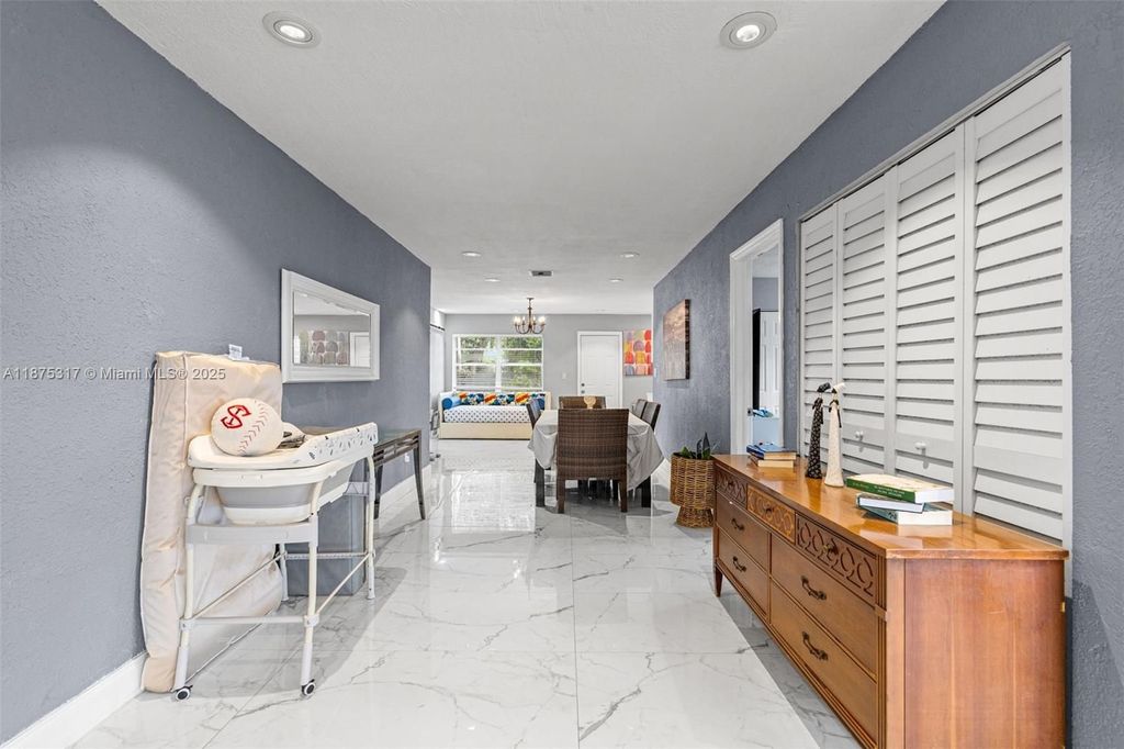 Luxury House for sale in Hollywood, 505 624 €, Photo 7