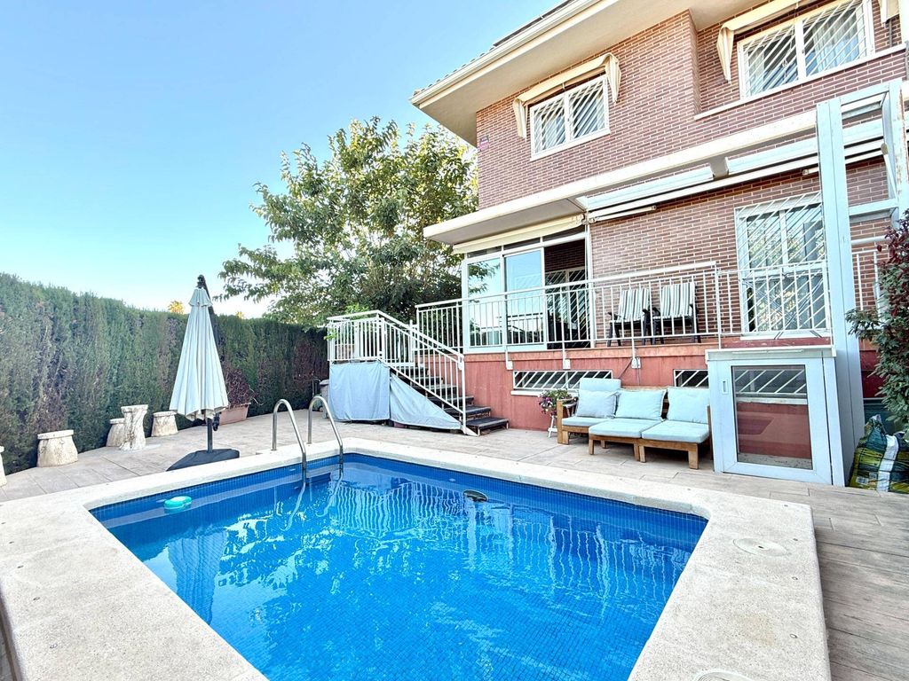 Maison de luxe à vendre à Mutxamel, 550 000 €, Photo 1