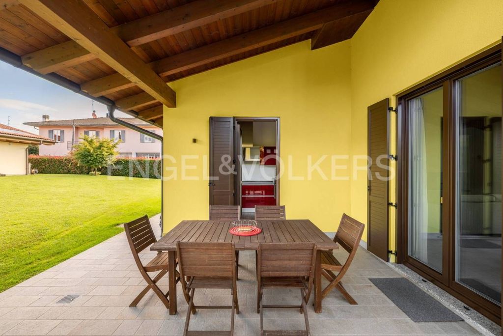 Maison de luxe à vendre à Angera, 695 000 €, Photo 3