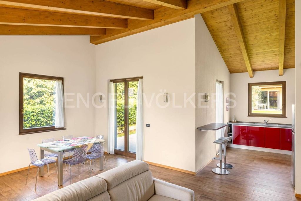 Maison de luxe à vendre à Angera, 695 000 €, Photo 6