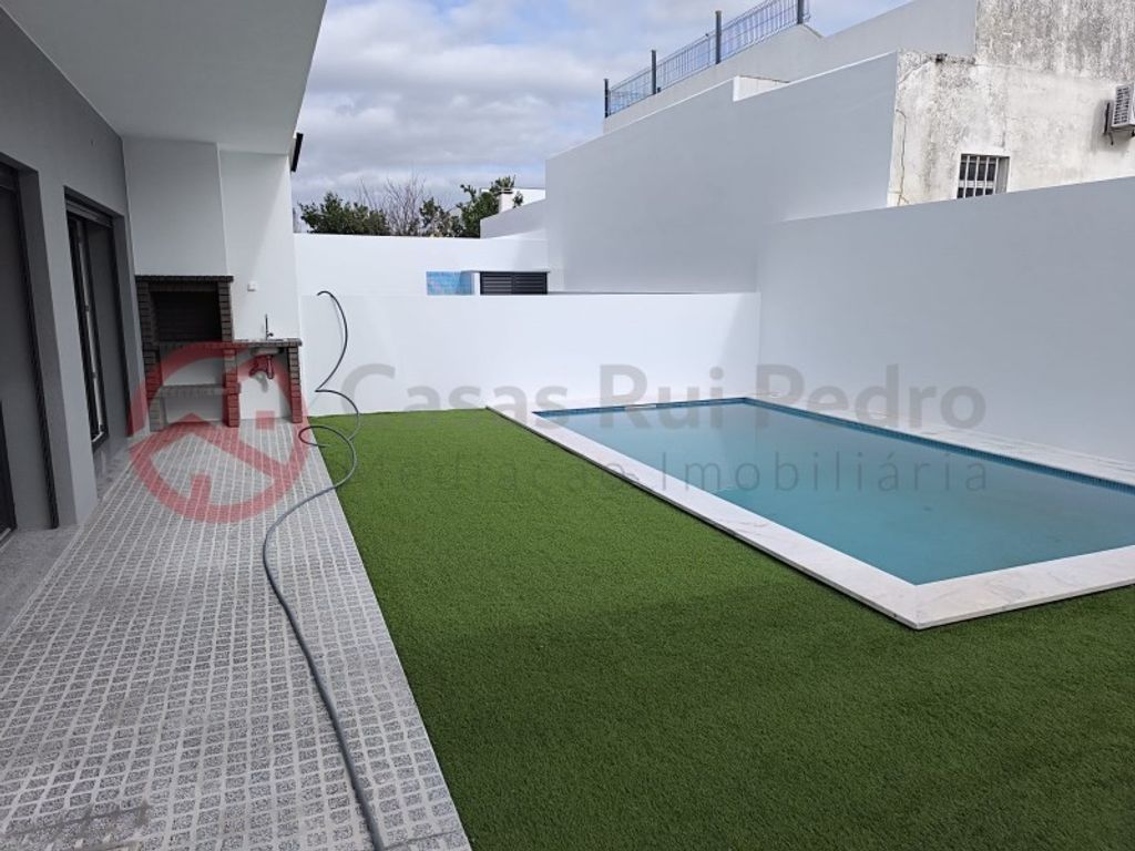 Luxury House for sale in Seixal, 595 000 €, Photo 2