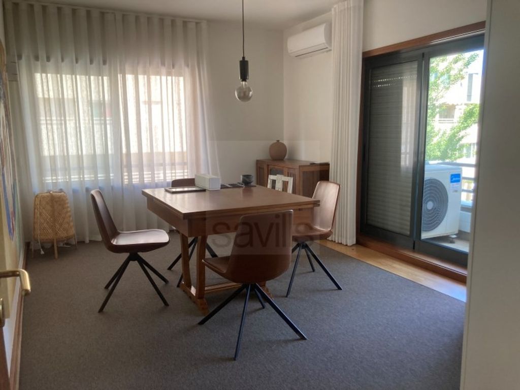 Appartement de luxe à vendre à Porto, 400 000 €, Photo 7