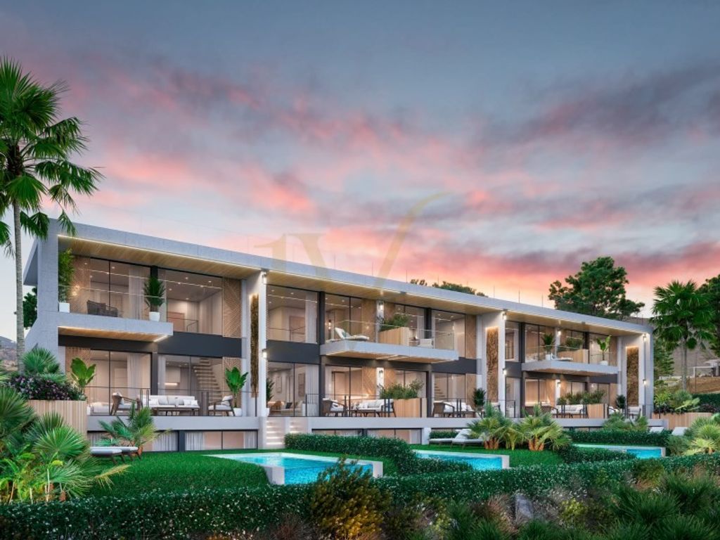 Maison de luxe à vendre à Marbella, 860 000 €, Photo 1