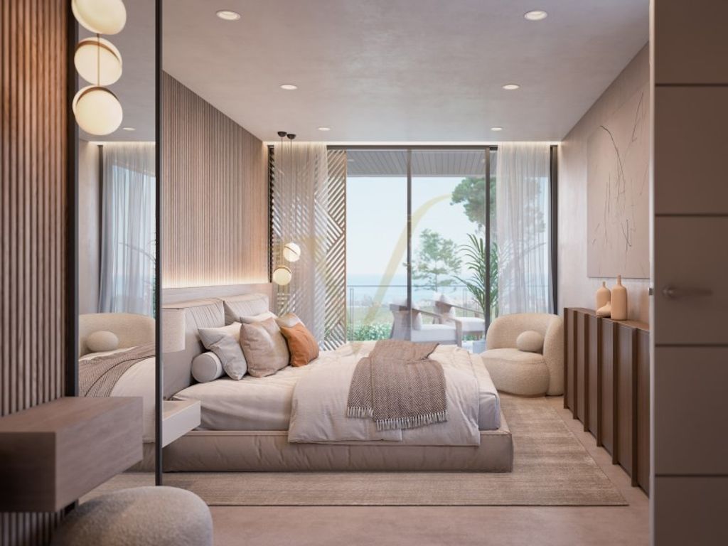 Luxury House for sale in Marbella, 1 100 000 €, Photo 2