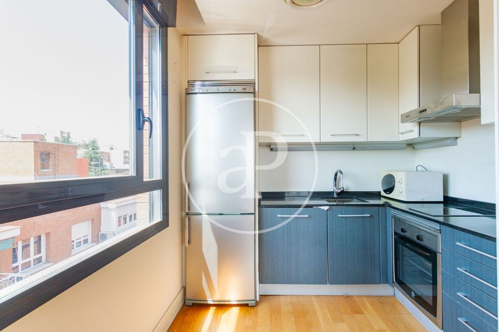 Luxury Apartment for sale in Madrid, 580 000 €, Photo 1