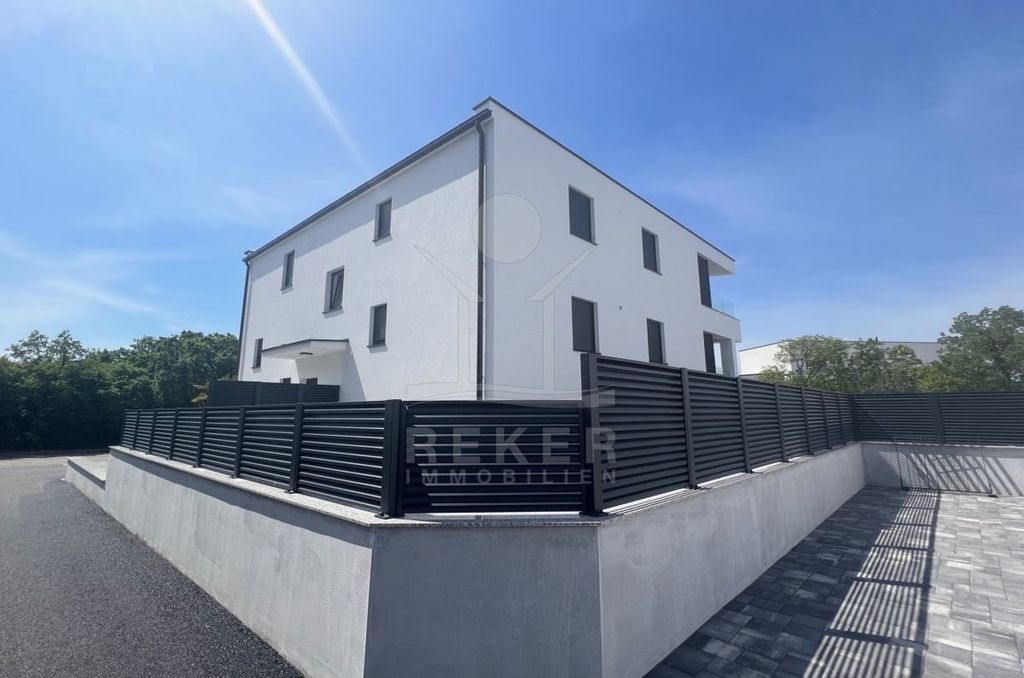 Appartement de luxe à vendre à Njivice, 400 000 €, Photo 2