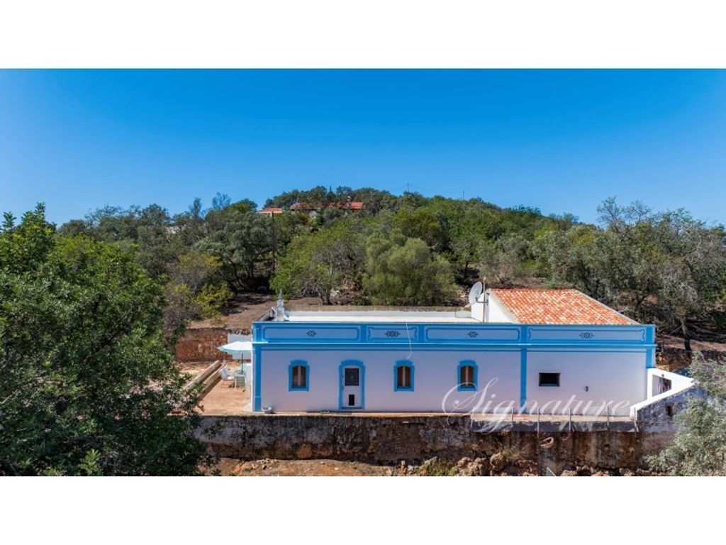 Luxury House for sale in Faro, 675 000 €, Photo 1