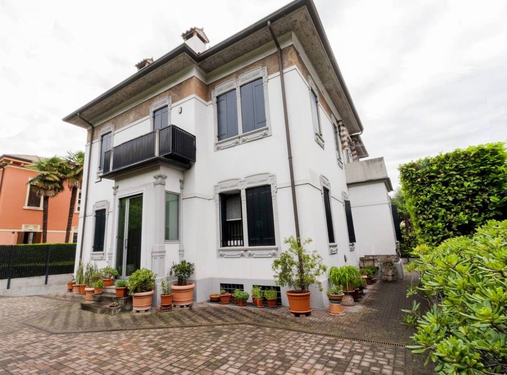 Maison de luxe à vendre à Verona, 1 100 000 €, Photo 1
