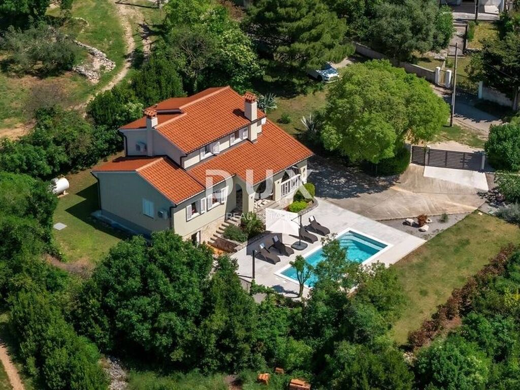 Luxury House for sale in Labin, 490 000 €, Photo 5