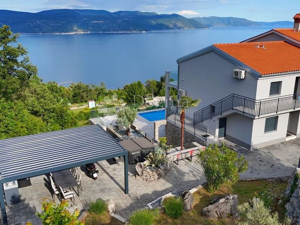 Luxury House for sale in Kršan, 1 160 000 €, Photo 1