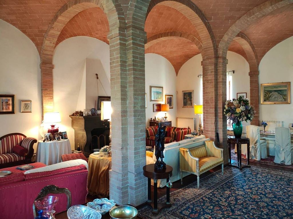 Luxury Apartment for sale in Siena, 850 000 €, Photo 2