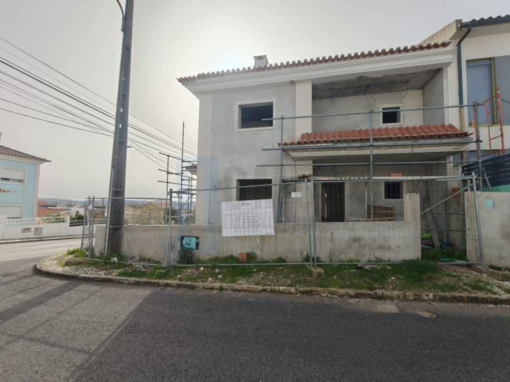 Luxury House for sale in Odivelas, 635 000 €, Photo 3