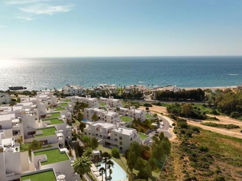 Luxury Apartment for sale in Estepona, 620 000 €, Photo 2