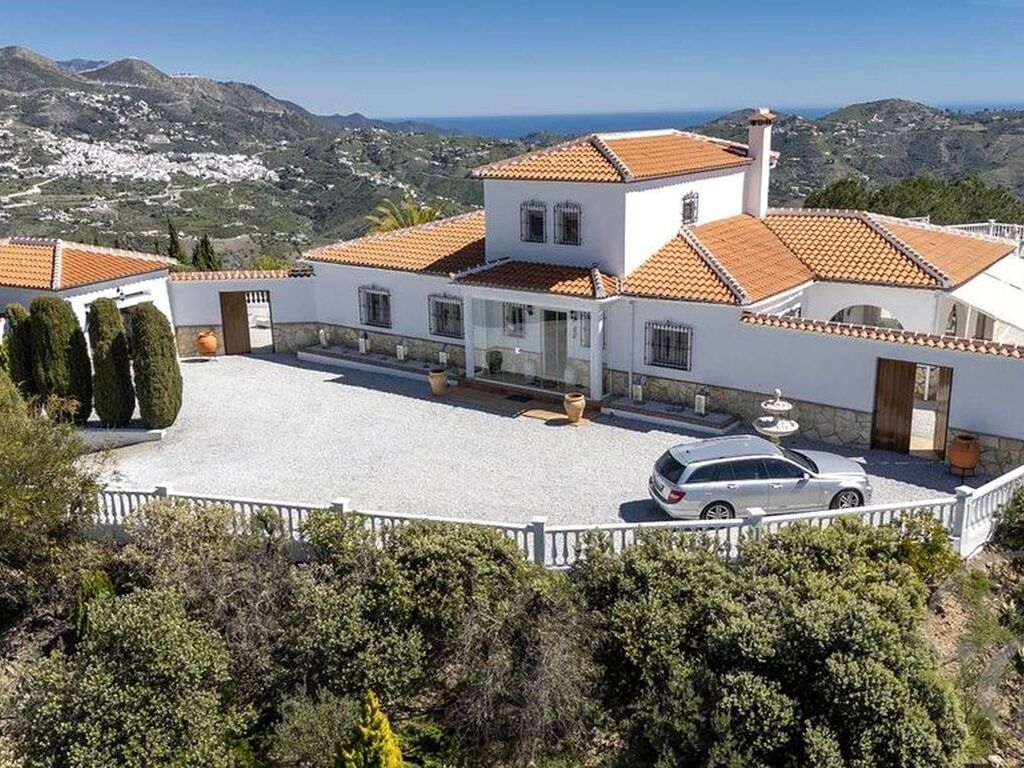 Luxury House for sale in Canillas de Albaida, 1 200 000 €, Photo 2