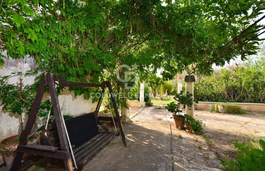 Maison de luxe à vendre à Cutrofiano, 440 000 €, Photo 3