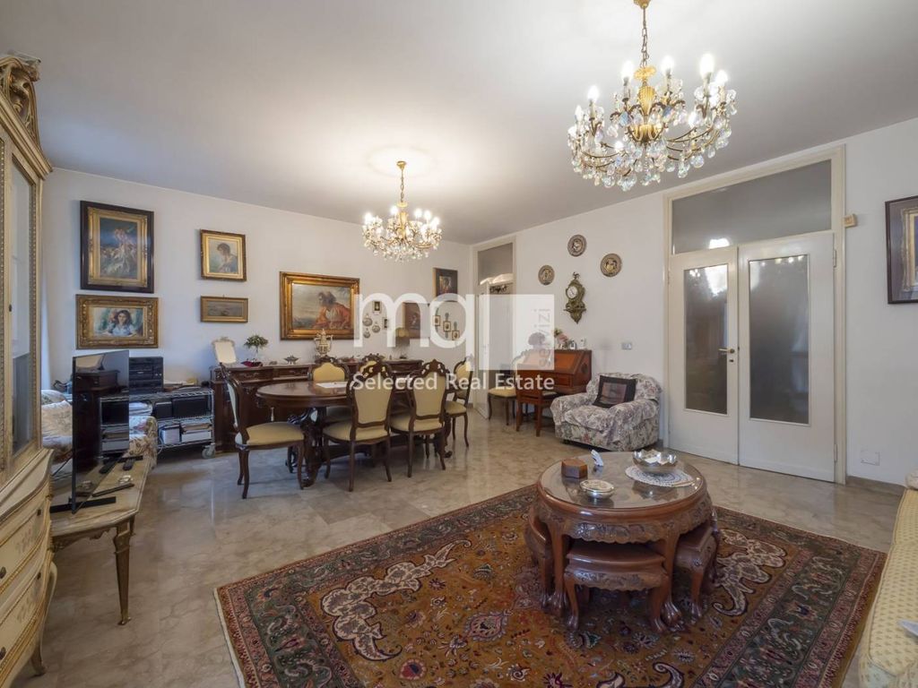 Luxury Apartment for sale in Milan, 1 150 000 €, Photo 4