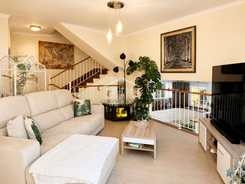 Luxury House for sale in Calheta, 599 995 €, Photo 3