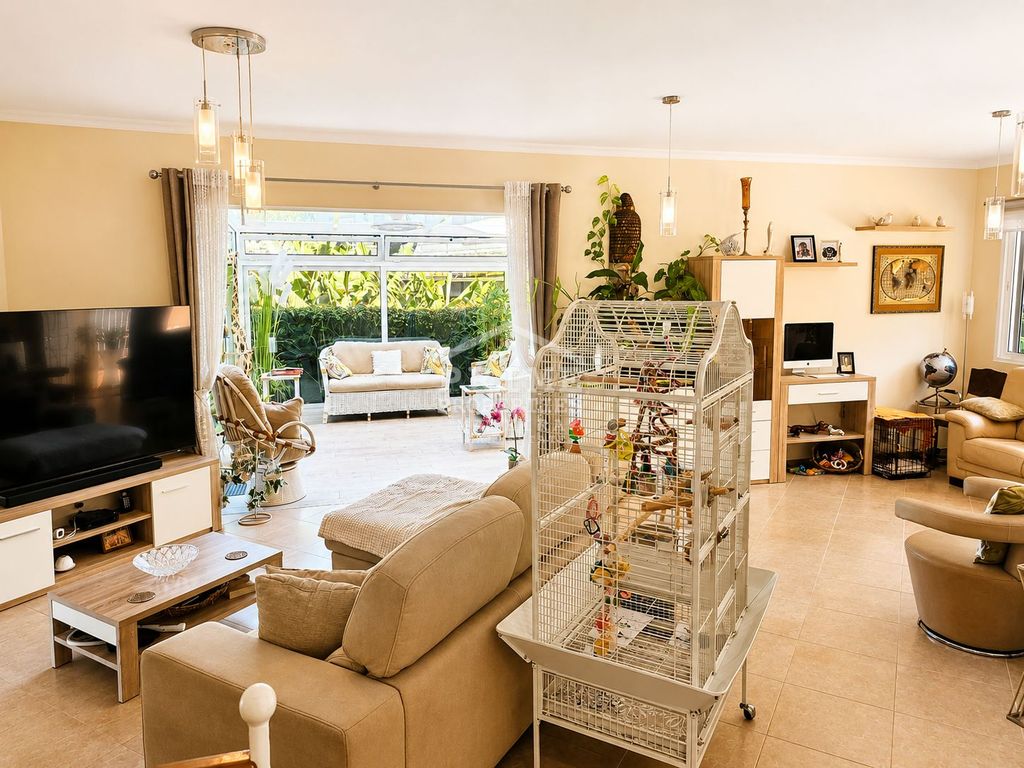 Luxury House for sale in Calheta, 599 995 €, Photo 4