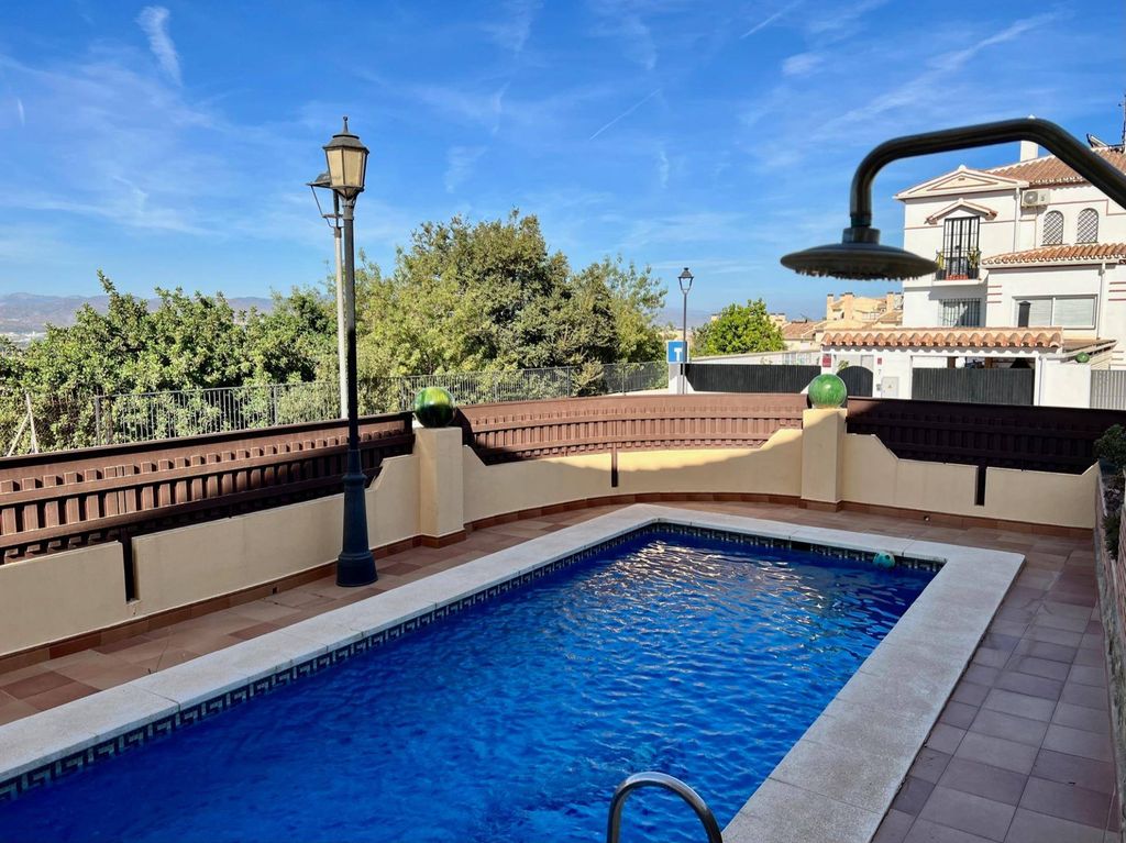 Luxury House for sale in Alhaurín de La Torre, 590 000 €, Photo 2