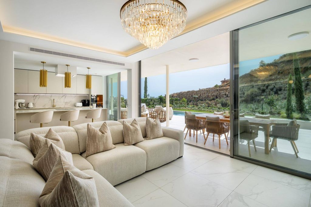 Luxury Apartment for sale in Mijas, 1 450 000 €, Photo 3