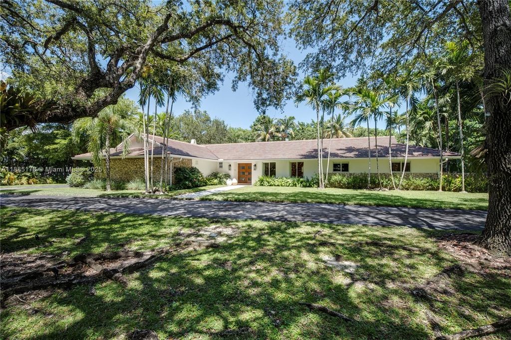 Luxury House for sale in Pinecrest, 2 914 420 €, Photo 2