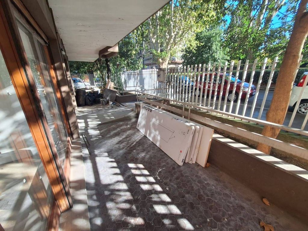 Luxury Apartment for sale in Rome, 460 000 €, Photo 4