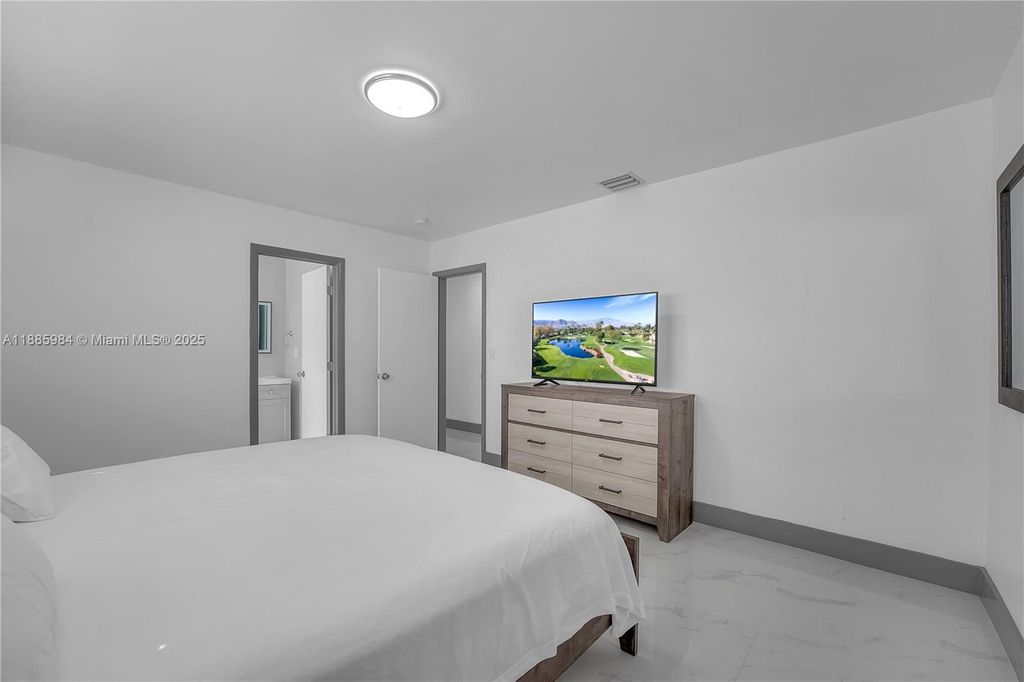 Luxury House for sale in Hollywood, 462 702 €, Photo 6