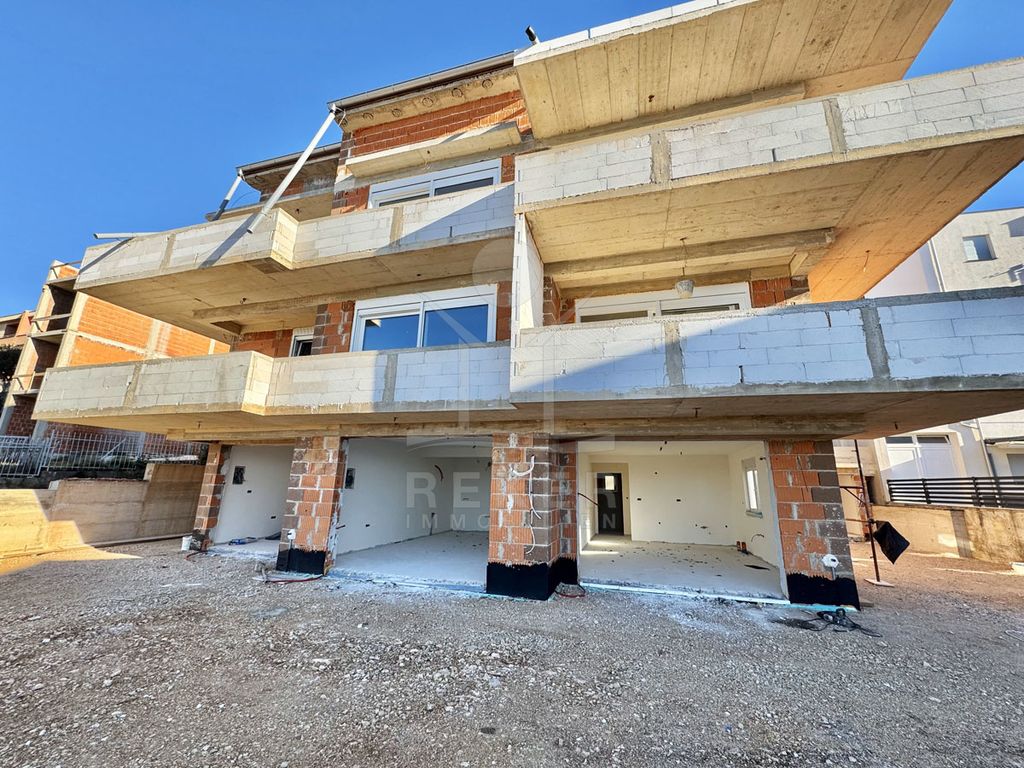 Appartement de luxe à vendre à Crikvenica, 350 000 €, Photo 3