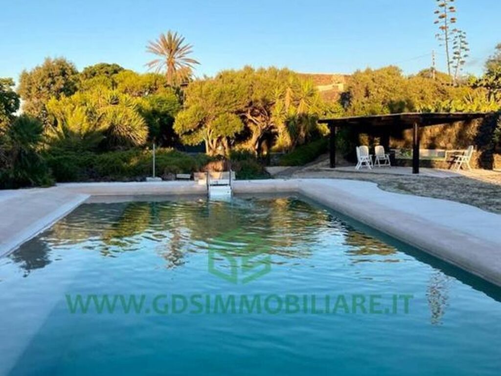 Luxury House for sale in Pantelleria, 900 000 €, Photo 2