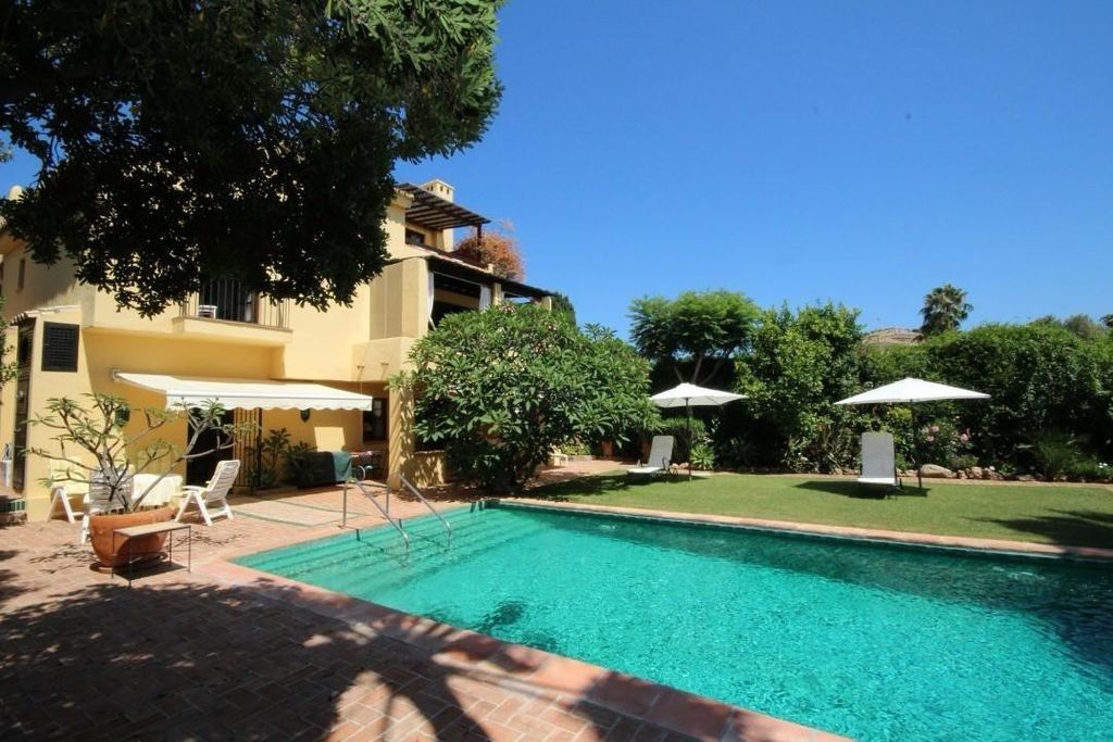 Maison de luxe à vendre à Marbella, 1 650 000 €, Photo 3