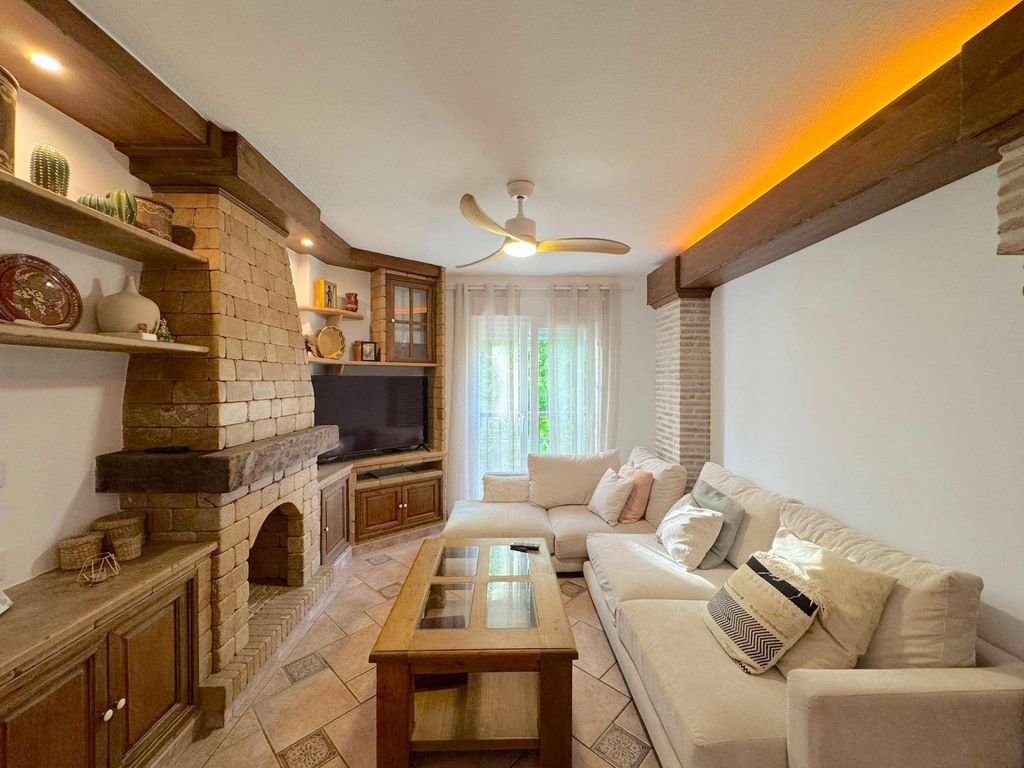 Appartement de luxe à vendre à Estepona, 439 000 €, Photo 2