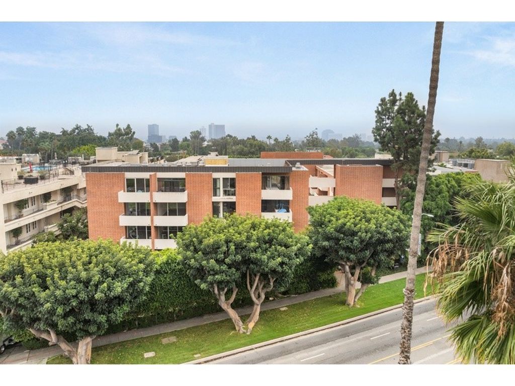 Luxury Apartment for sale in Los Angeles, 571 028 €, Photo 1