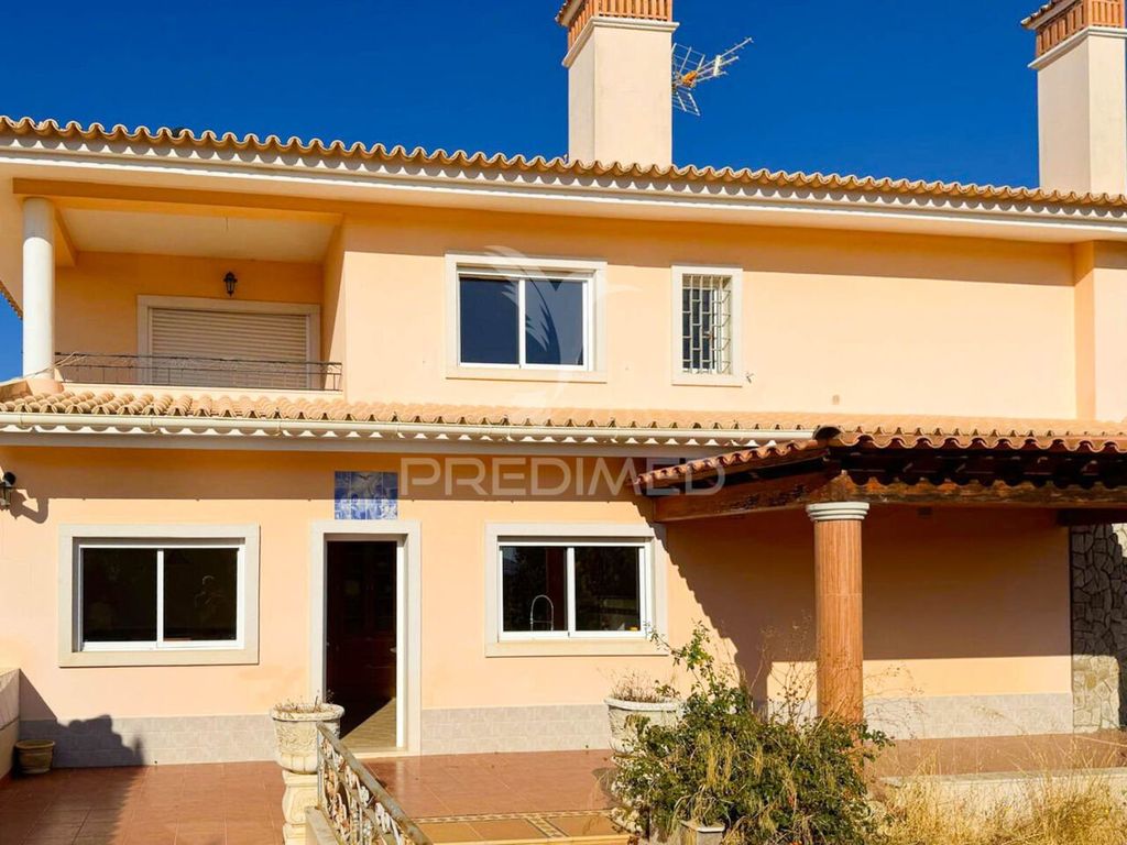 Luxury House for sale in Faro, 655 000 €, Photo 1